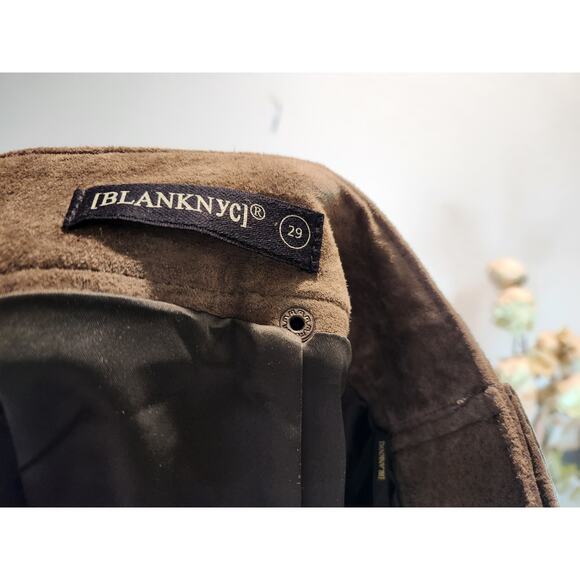[BLANKNYC] Brown Suede Mini Skirt - Size 29, Lined, NWT, Zipper Pockets‎ - Picture 3 of 4